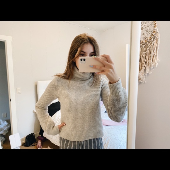 Garage Knit Turtleneck - Picture 3 of 3